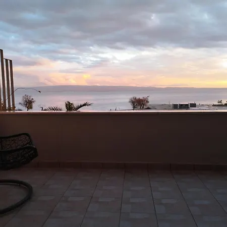 Znjan Sea View 2&2 Guest Апартаменты